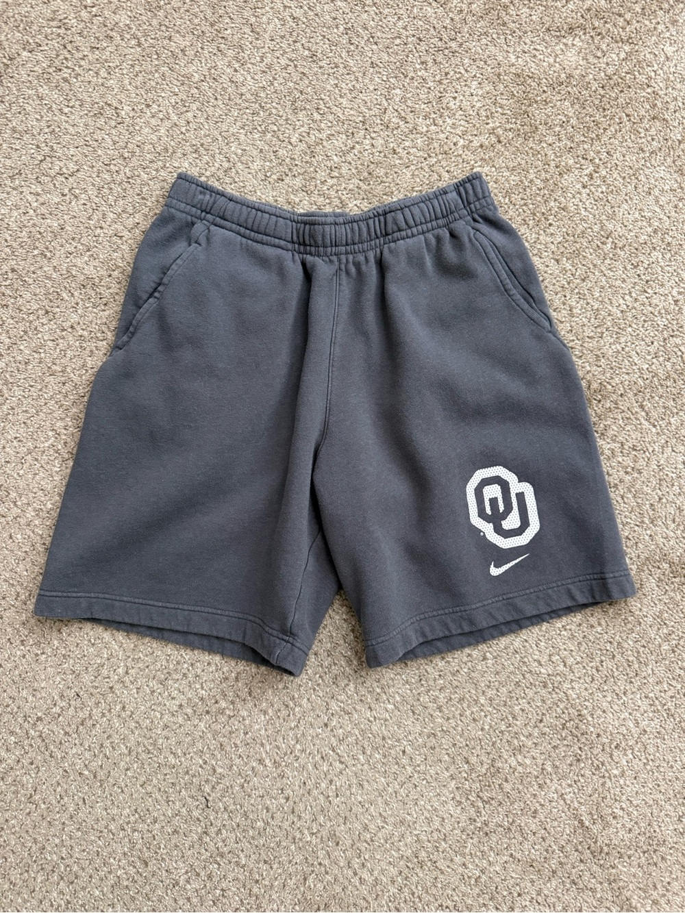 OU Football Team Issued Nike Men's Charcoal Gray Athletic Shorts Size Large